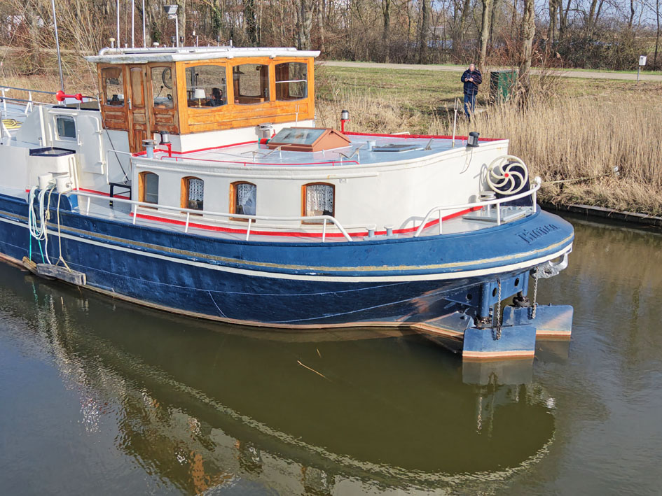 Luxe Motor 36.72, CBB Rijn