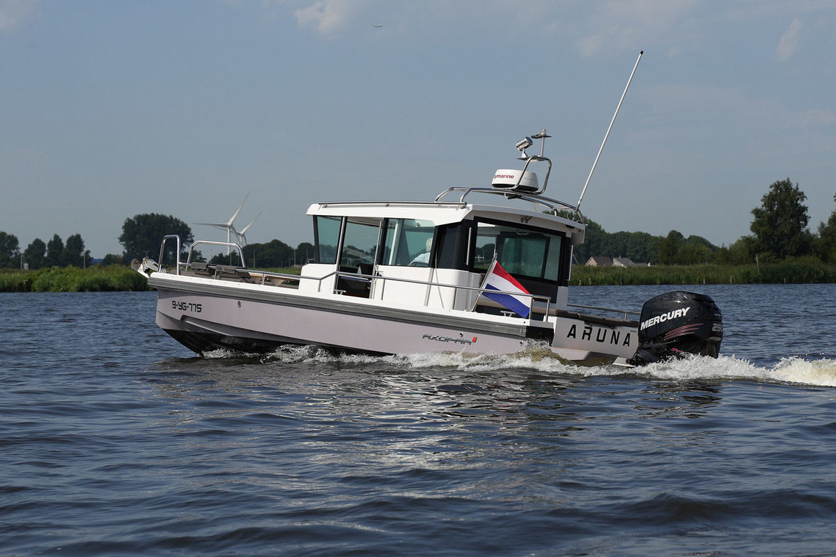 Axopar 28 Cabin