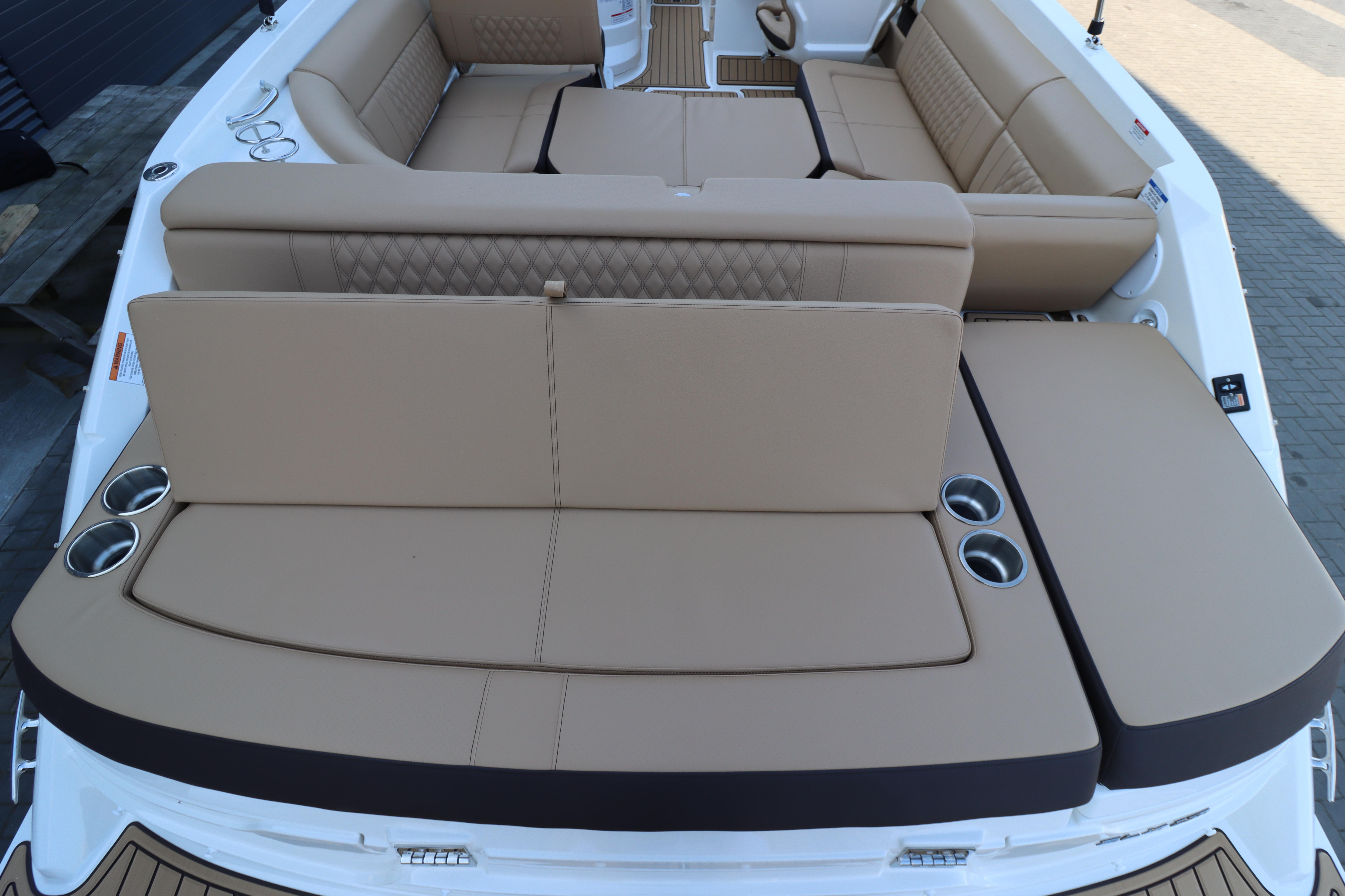 Sea Ray SLX 250