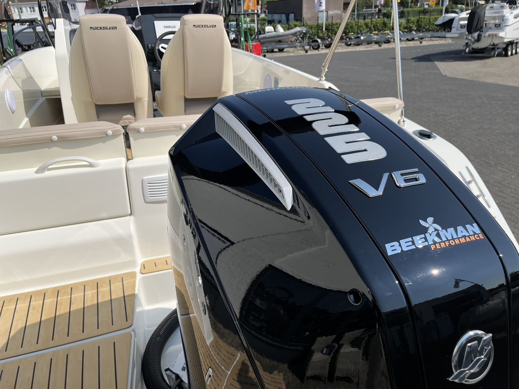 Quicksilver 705 Open
