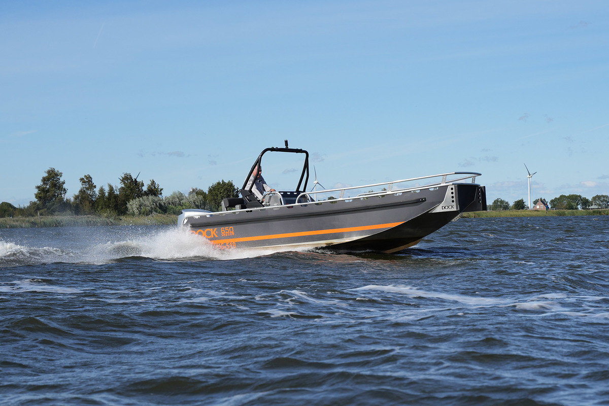 Dock Steel 650