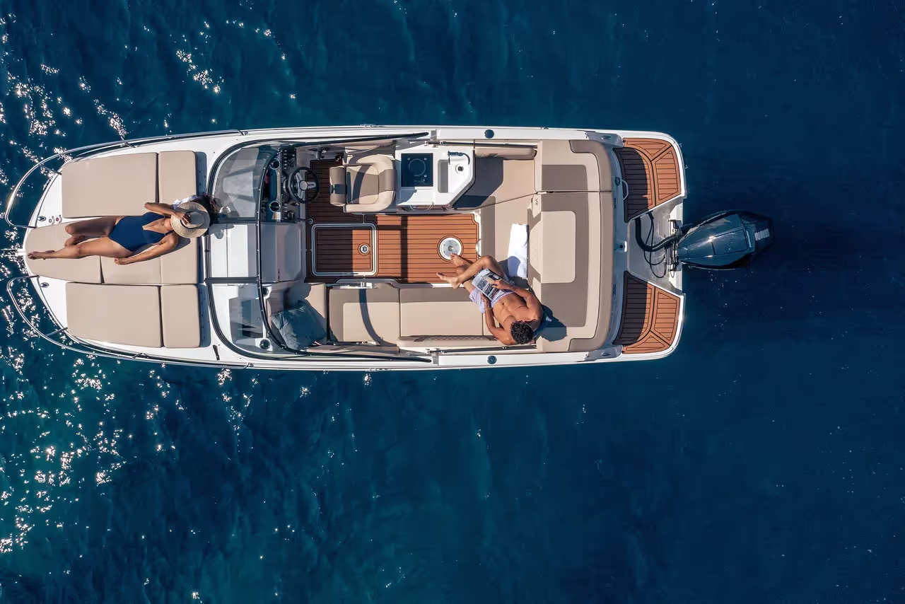 Bayliner VR6 Cuddy