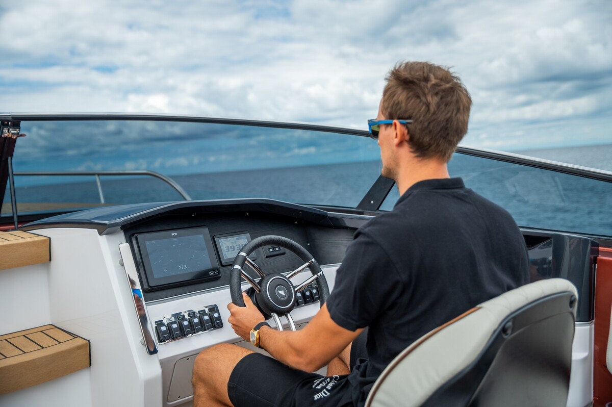 Alfastreet Marine 32 Cabin Sport - Outboard Series
