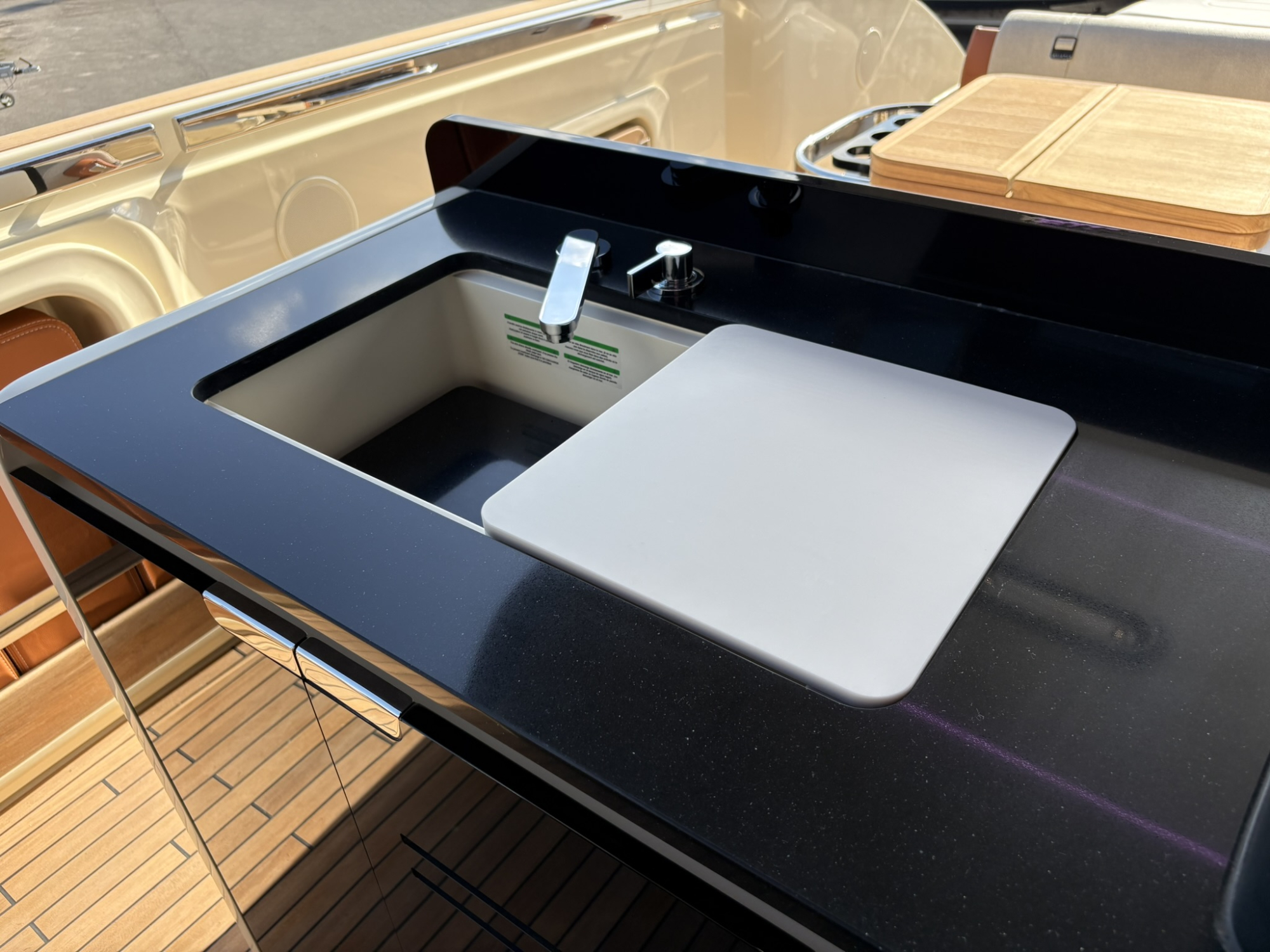 Invictus yachts Invictus 420 TT - Nieuw binnen!