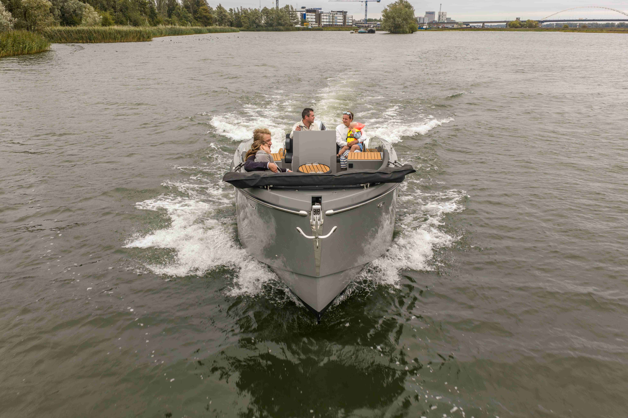 Maxima Boats 680 Sport Lounge