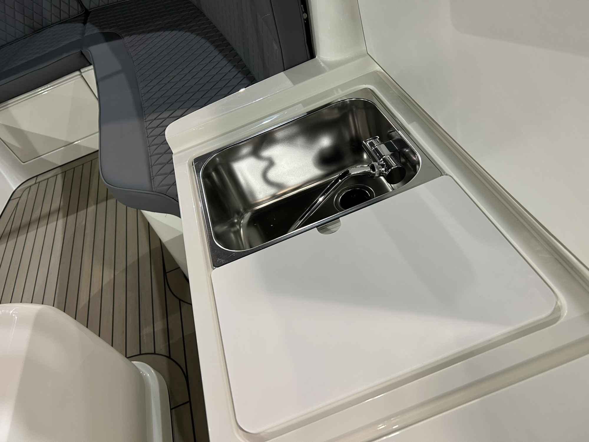 Maril 6NXT met Vetus 52 pk op voorraad!