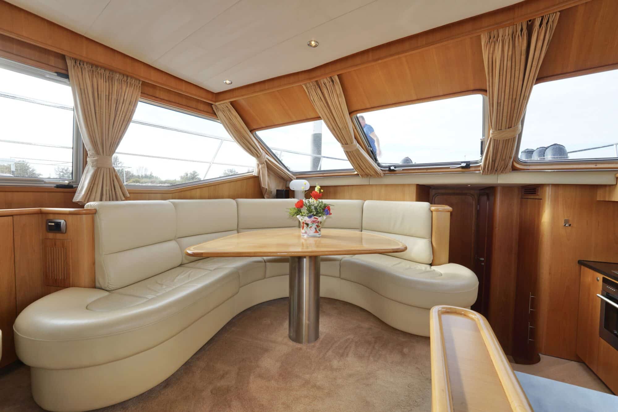 Van den Hoven Exclusive 18.00 VS