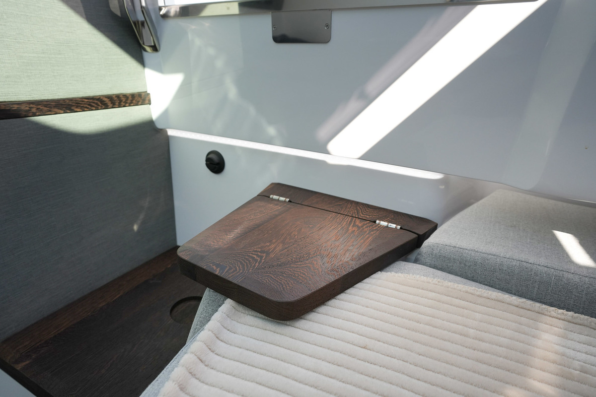 Axopar 37 XC Cross Cabin Mediterrana Edition