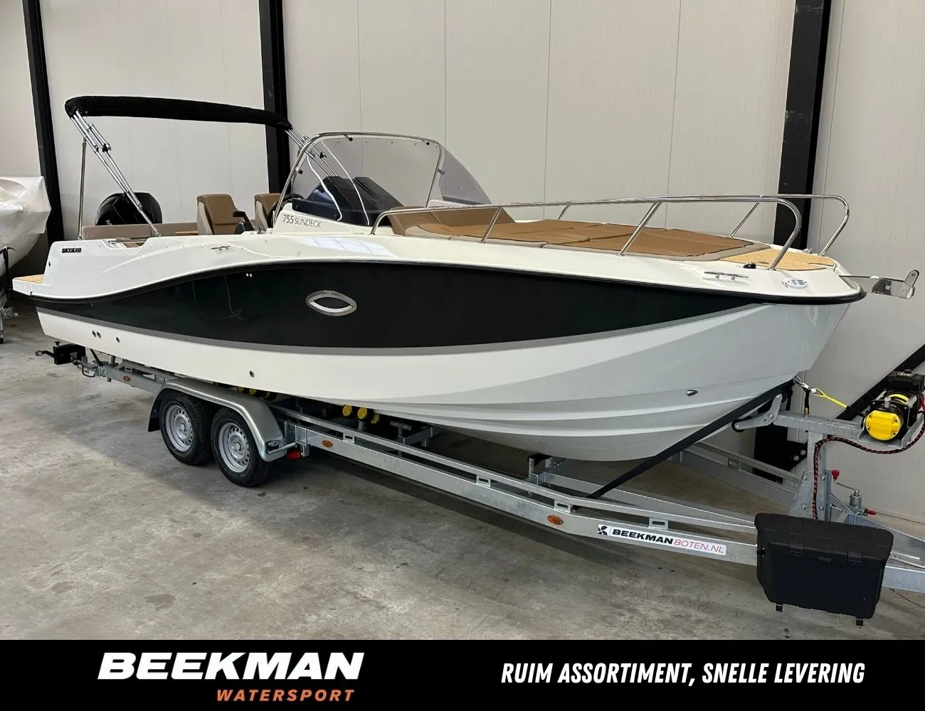 Quicksilver 755 Sundeck