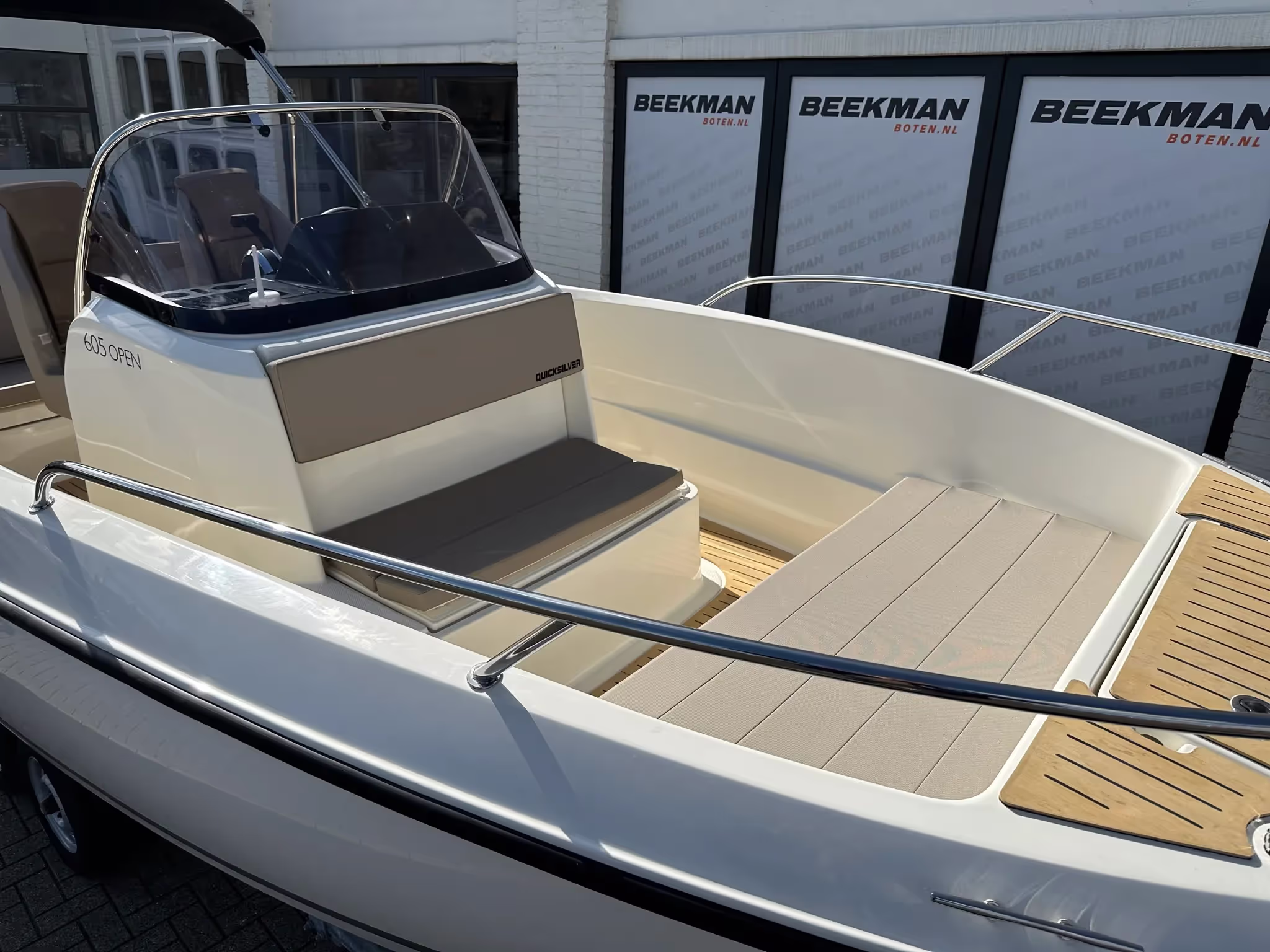 Quicksilver 605 Open