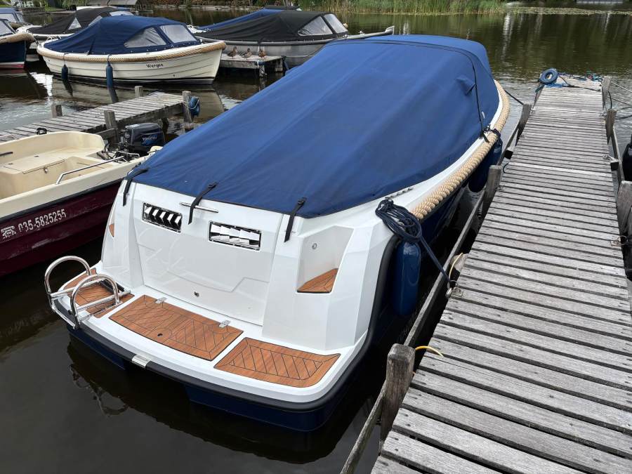 Corsiva 650 Tender Vaarklaar suzuki 30pk 