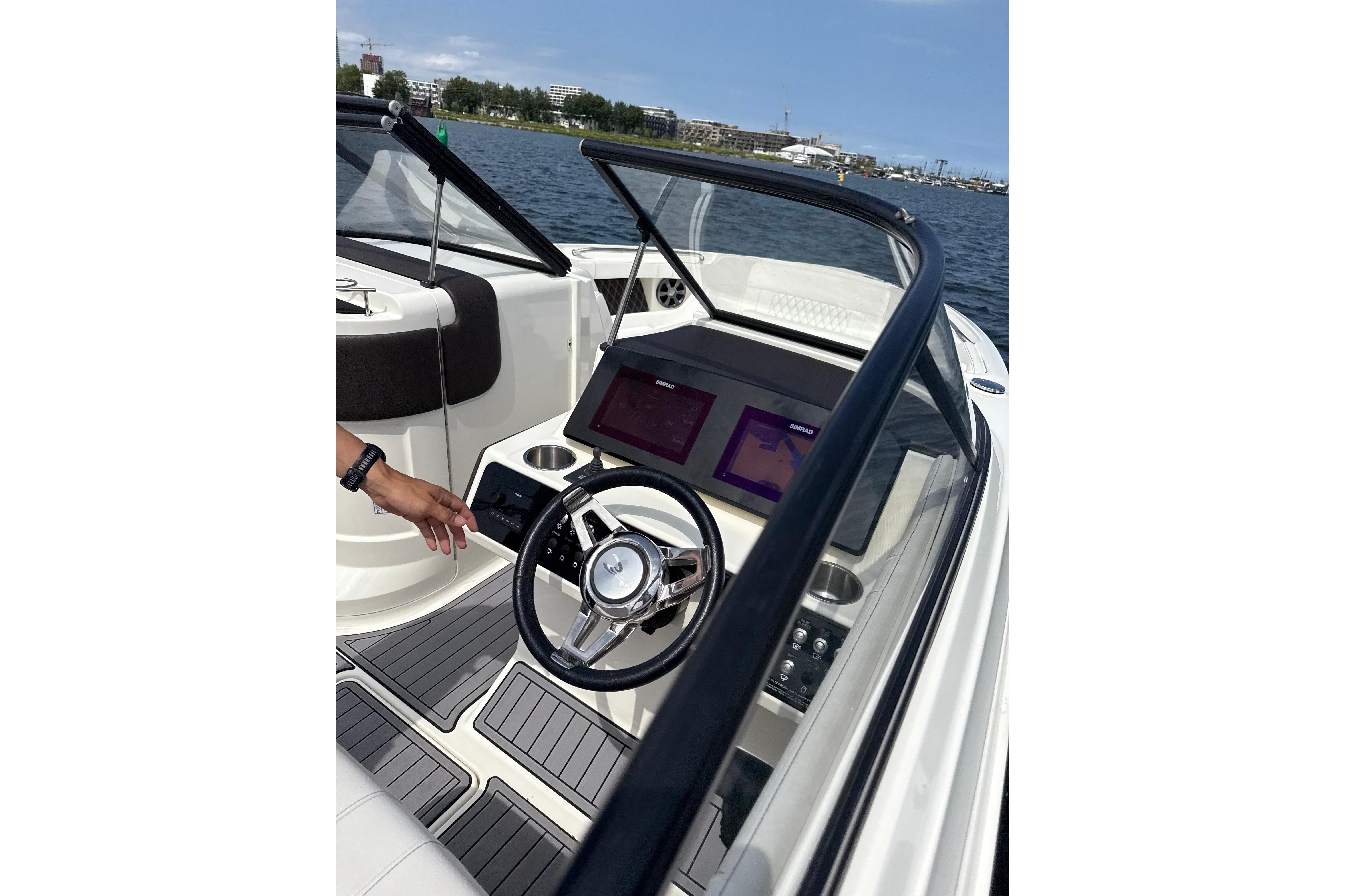Sea Ray SLX 250