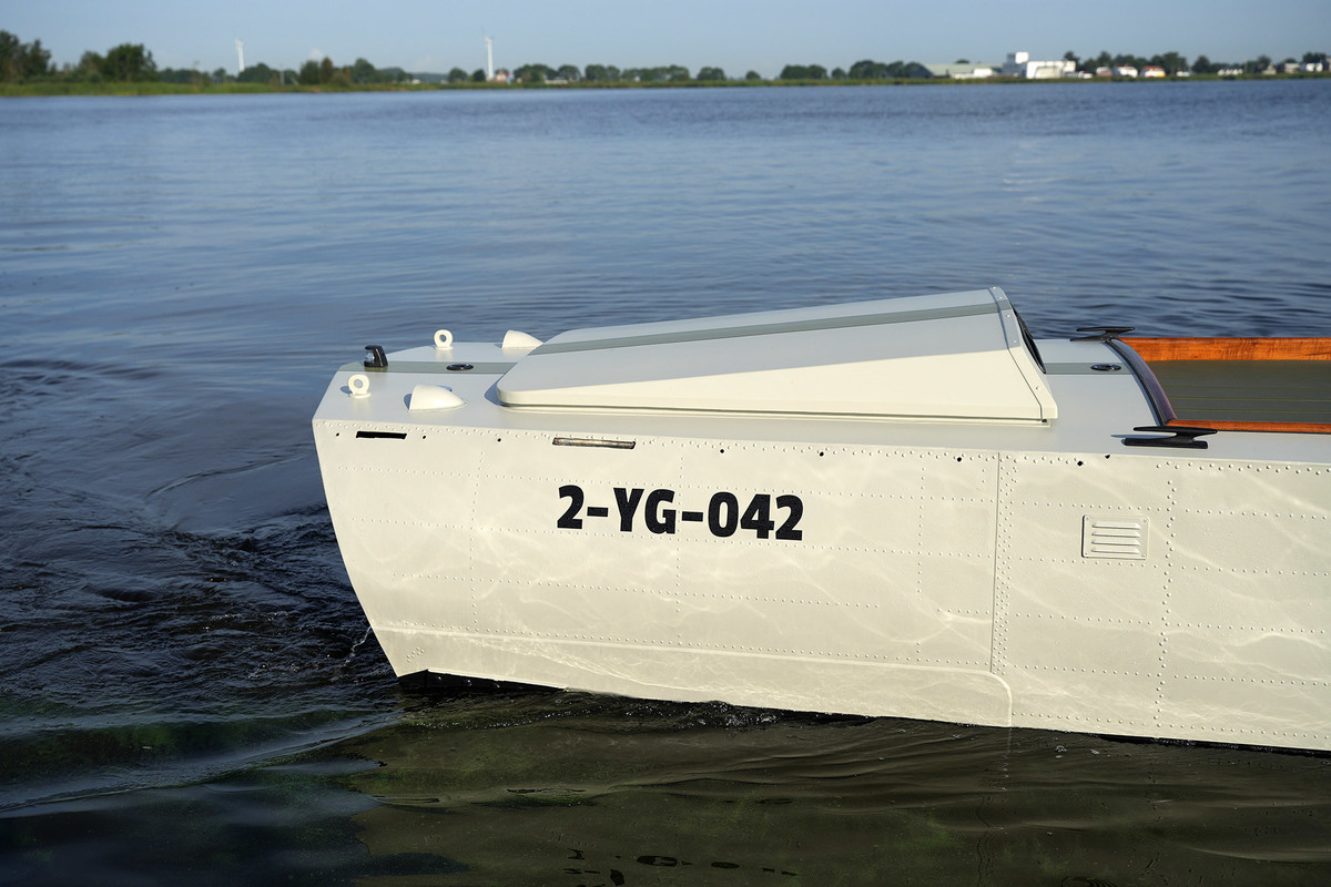Volga Draagvleugelboot