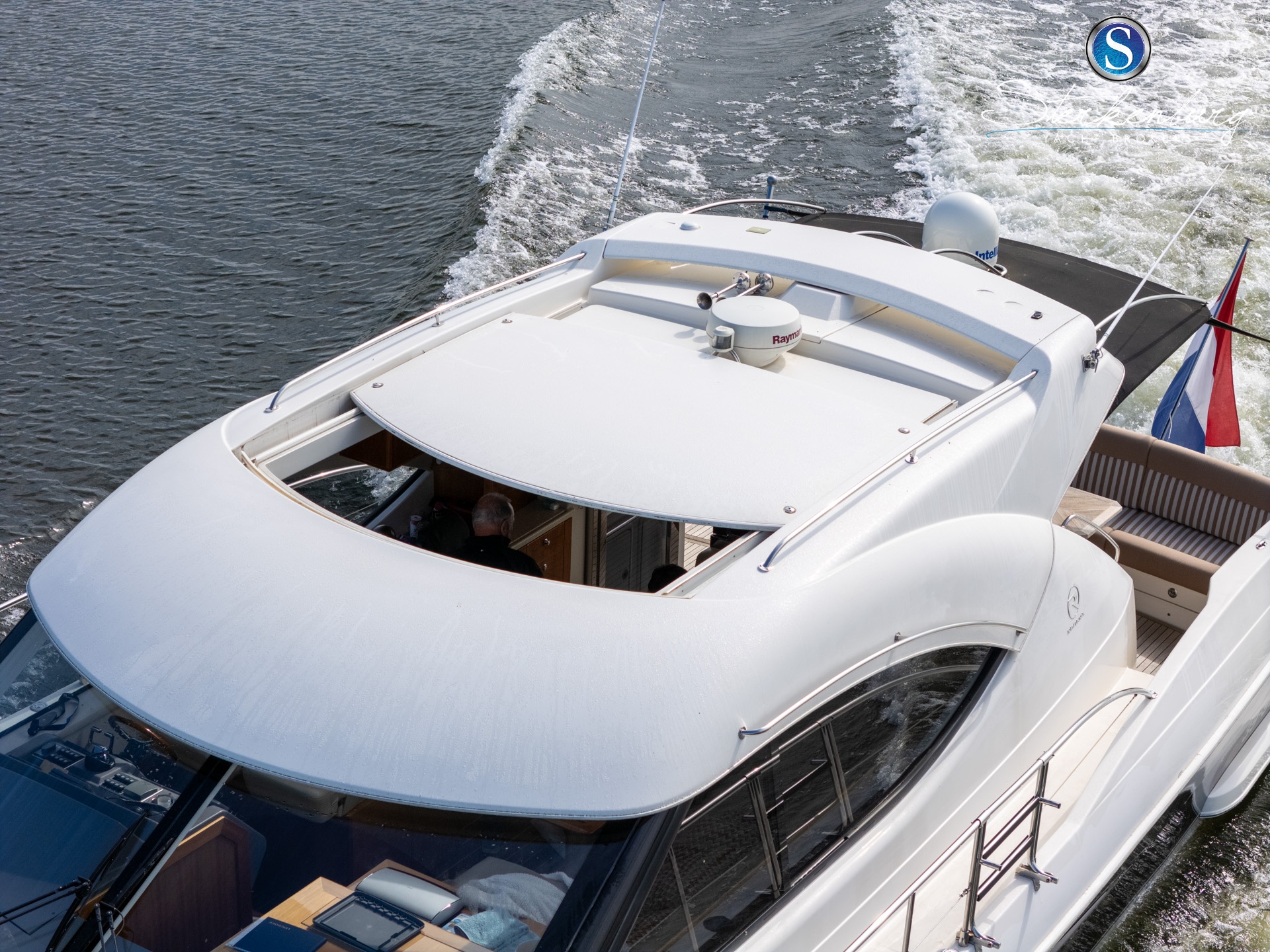 Rivièra 4700 Sport Yacht