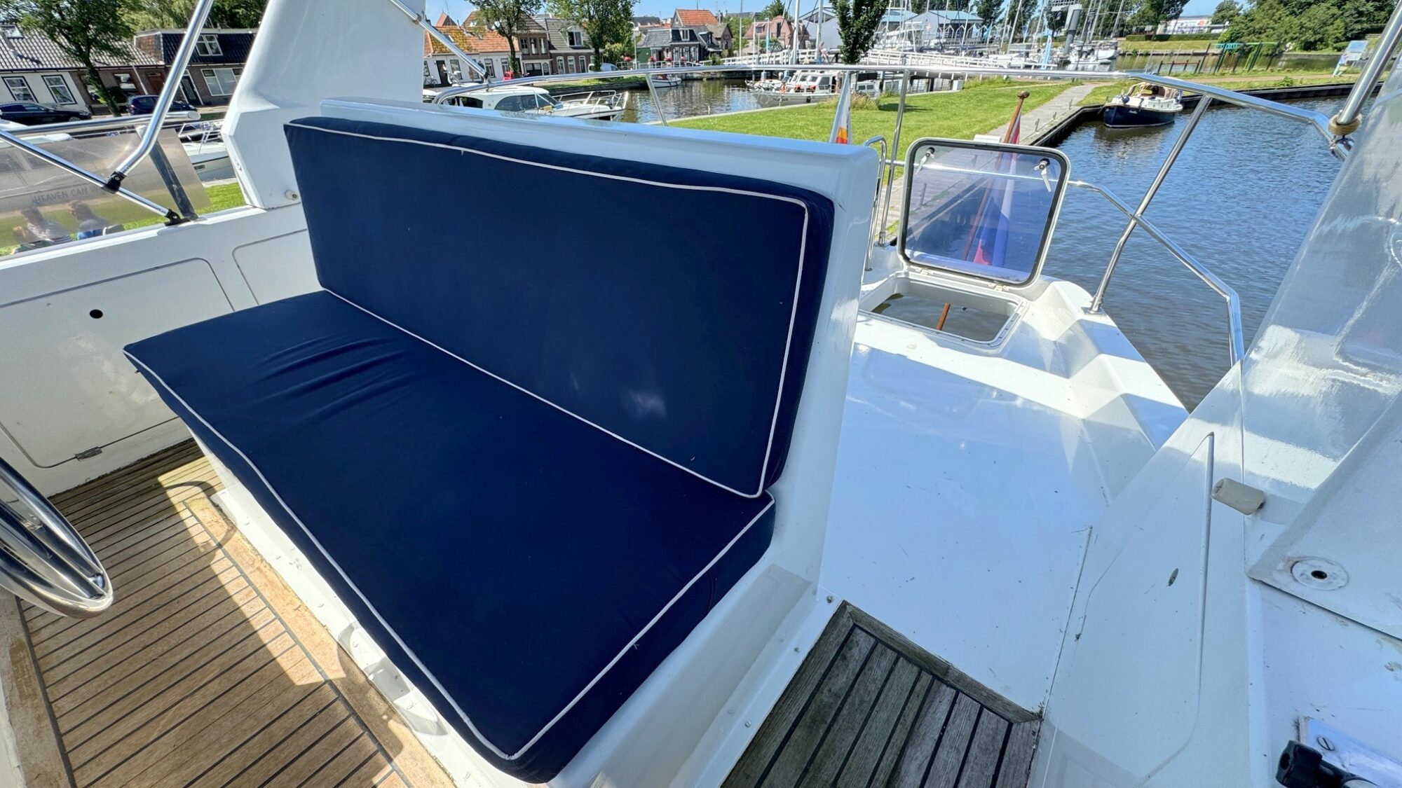 Whitewater Wolfe 46 Flybridge