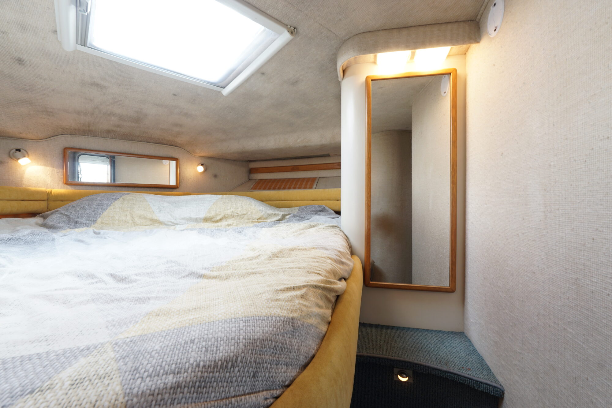 Sea Ray 400 Express Cruiser