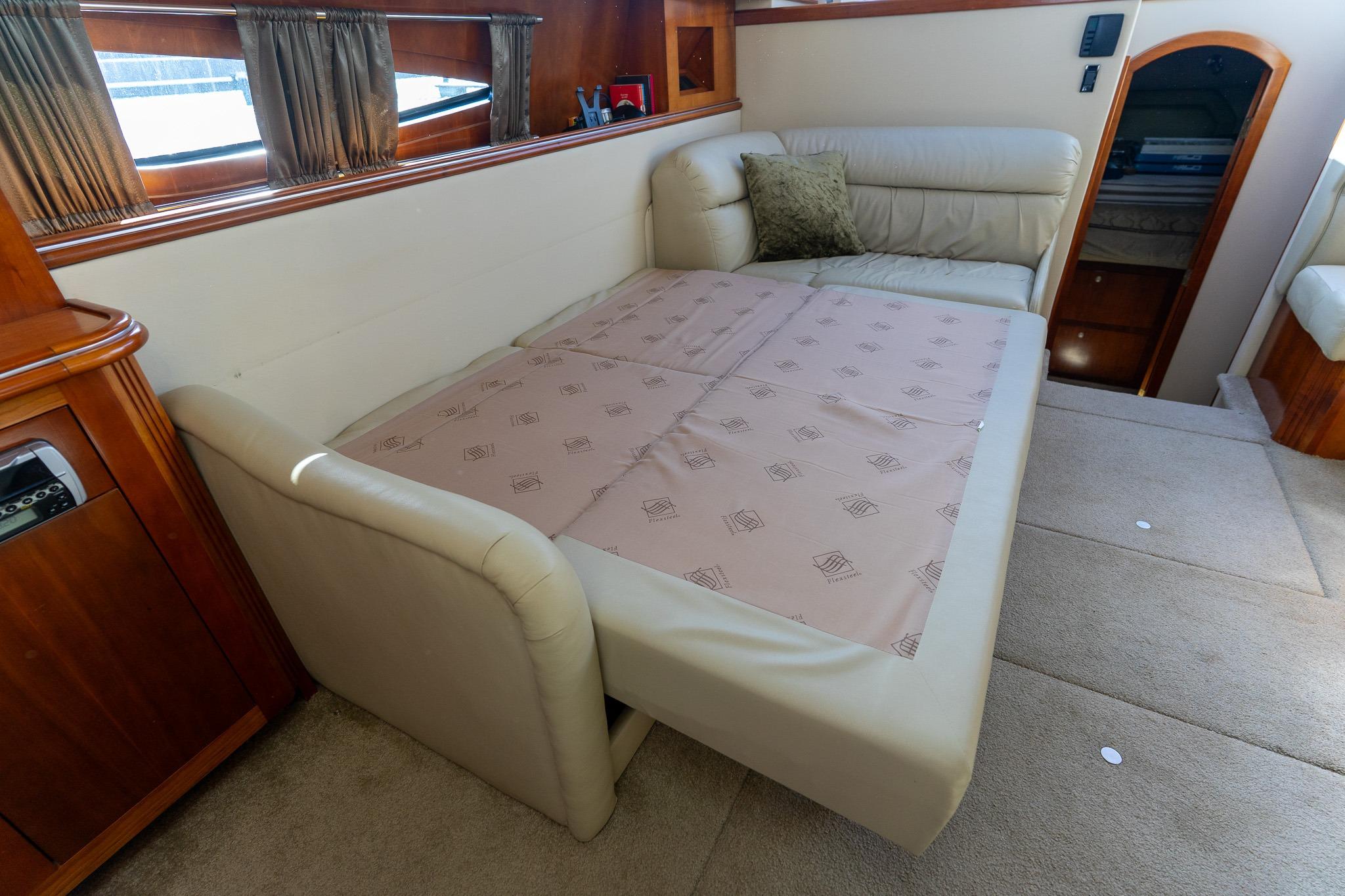 Cruisers Yachts 415 Express Motoryacht