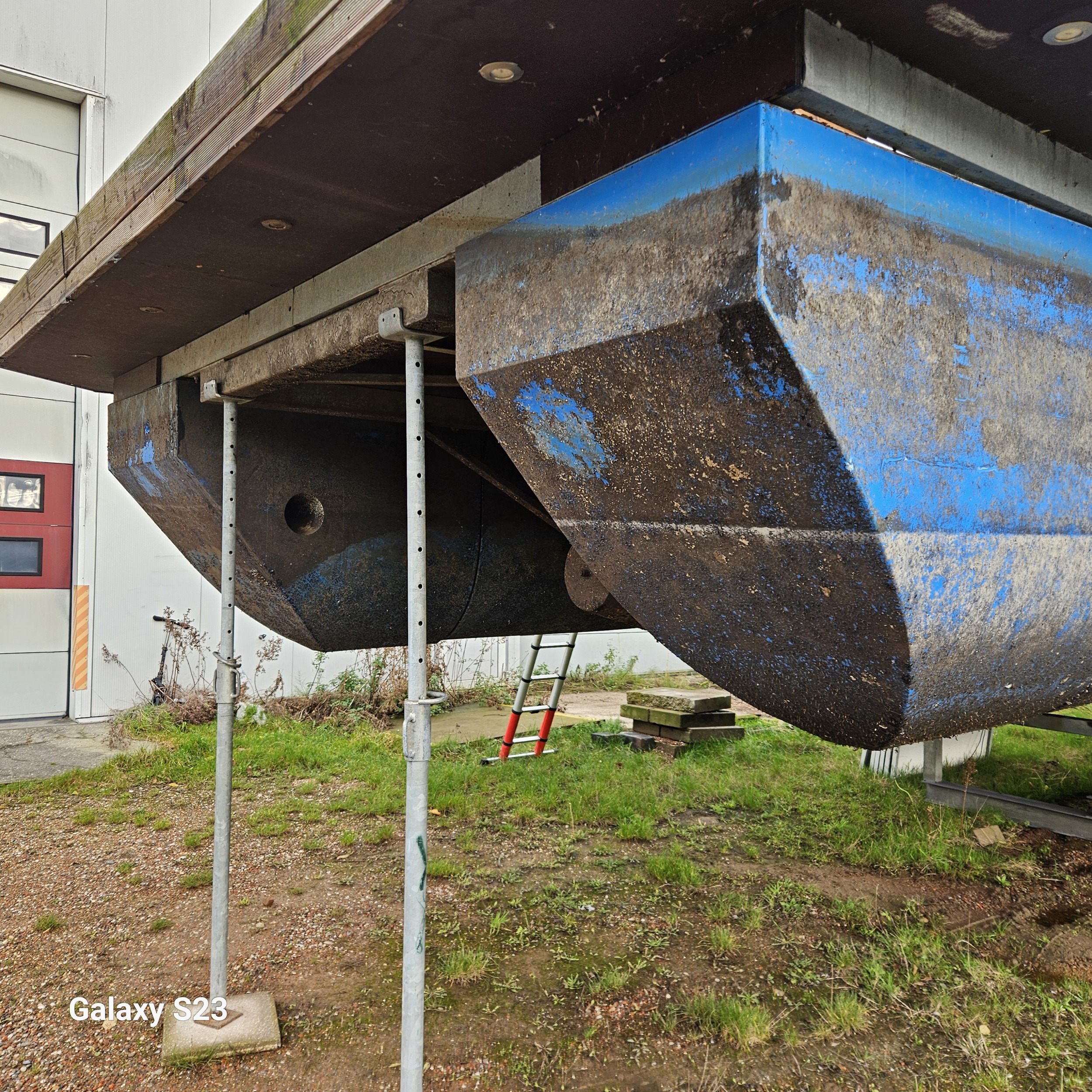 LST Boatin (onderstel) Houseboat