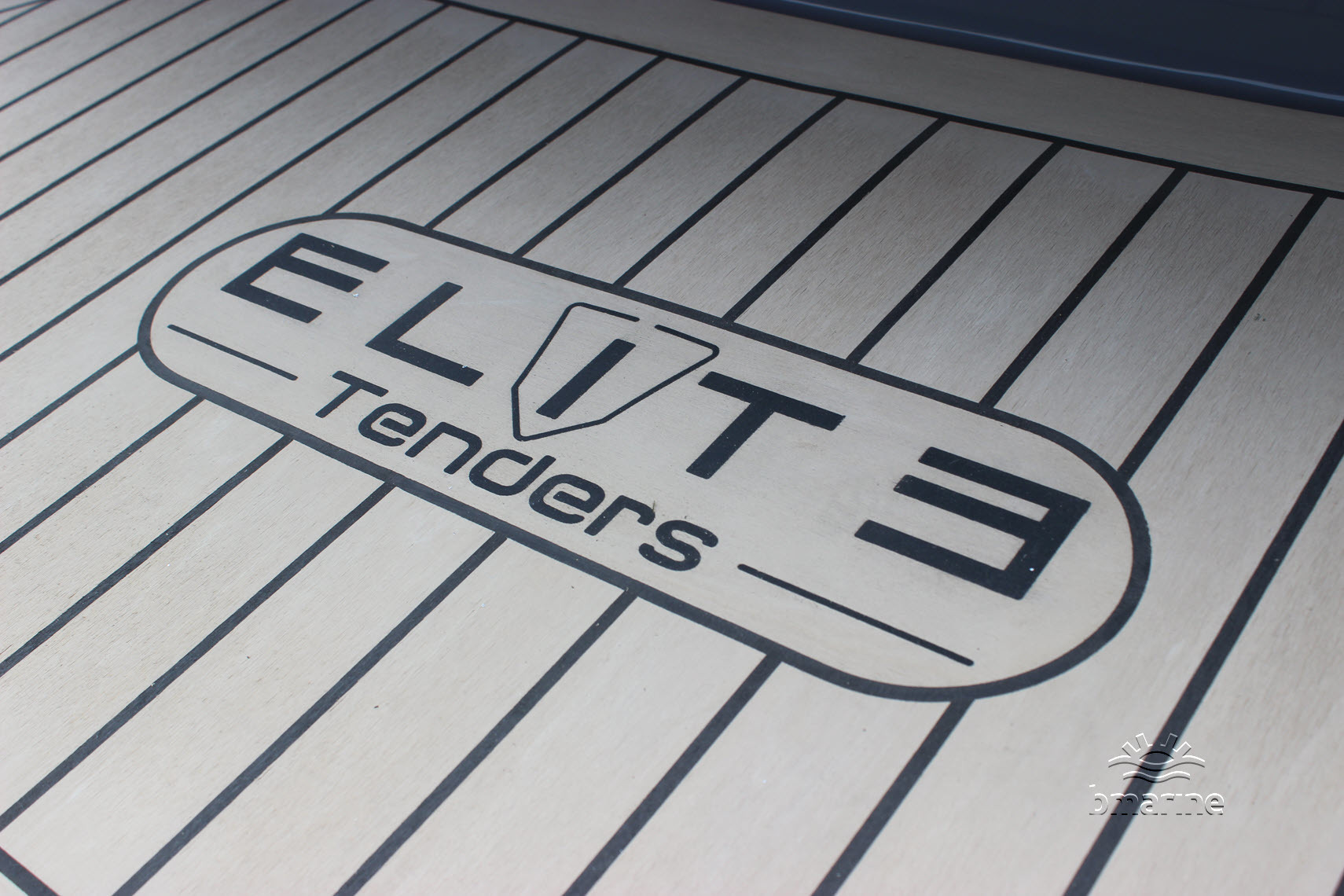 Elite 717 Tender