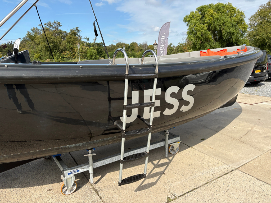 Escape 750 ( 2015) 