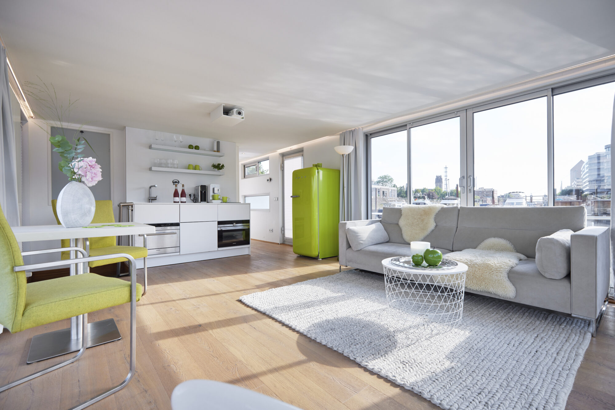 Motor Cruiser Home Traveller XXL Houseboat 1500