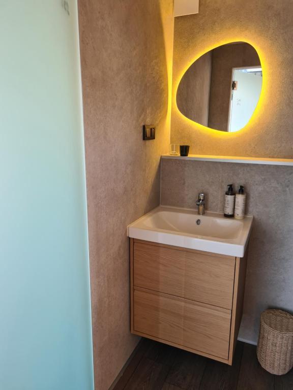 Solstar Houseboat Basic 11-4,2