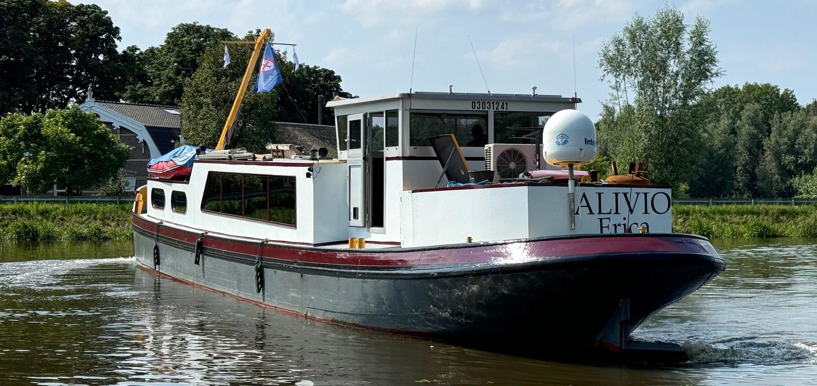 Luxe-Motor Luxe Motor 27.70 VS Varend Woonschip