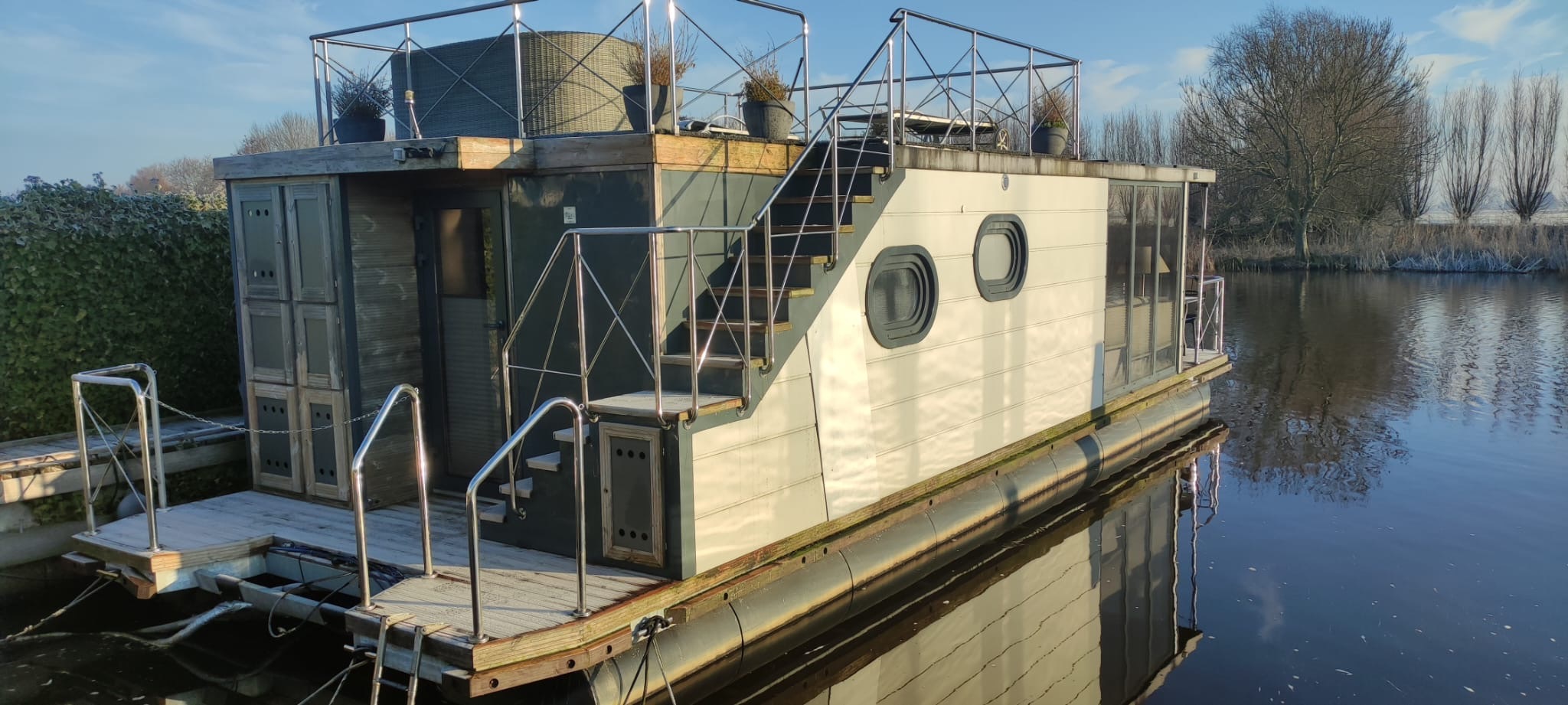 Campi 400 Per Direct Irnsum Ligplaats (Houseboat)
