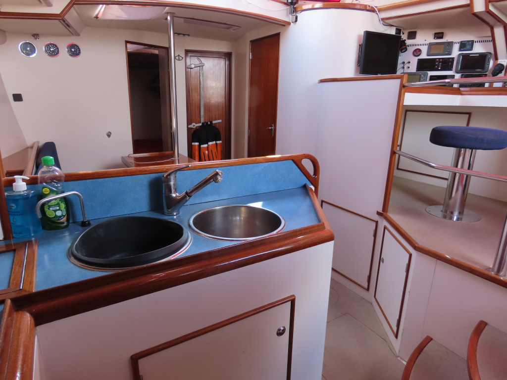 One-off 50’ aluminium Expedition Cruiser