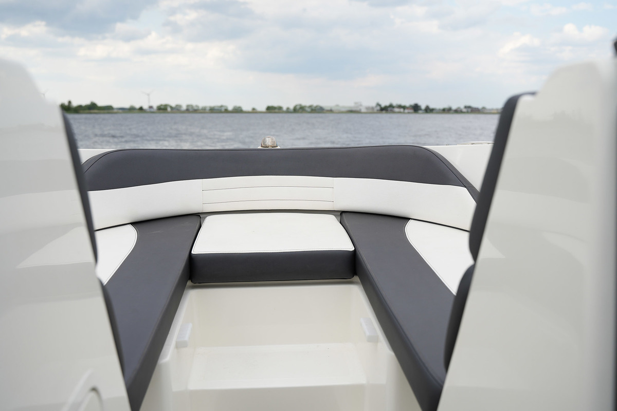 Sea Ray 19 SPX