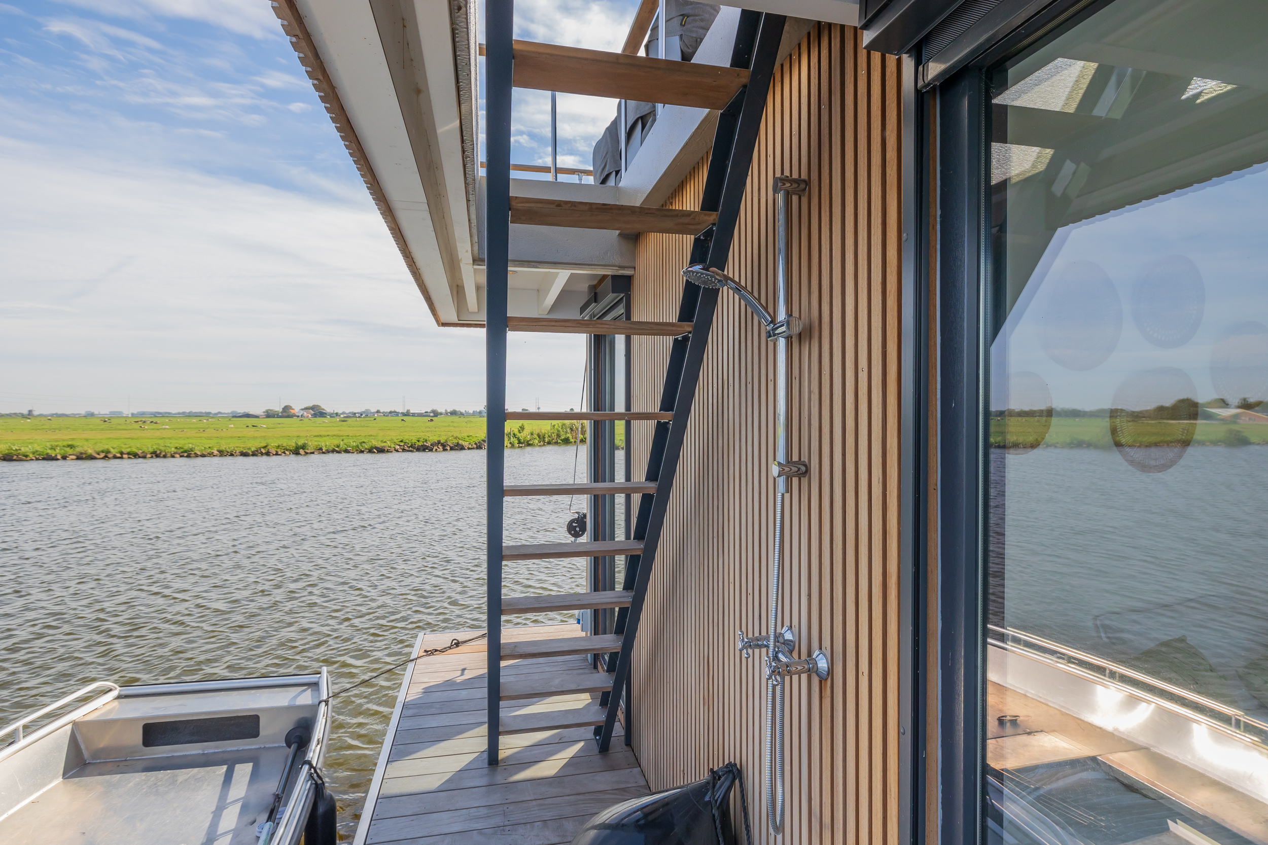 Surla (met Tender) Houseboat 15 Volledig Elektrisch With Charter