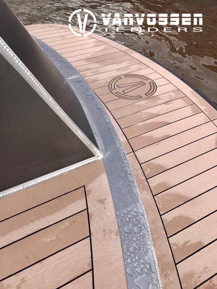 Van Vossen VanVossen Tender 650 (sport)