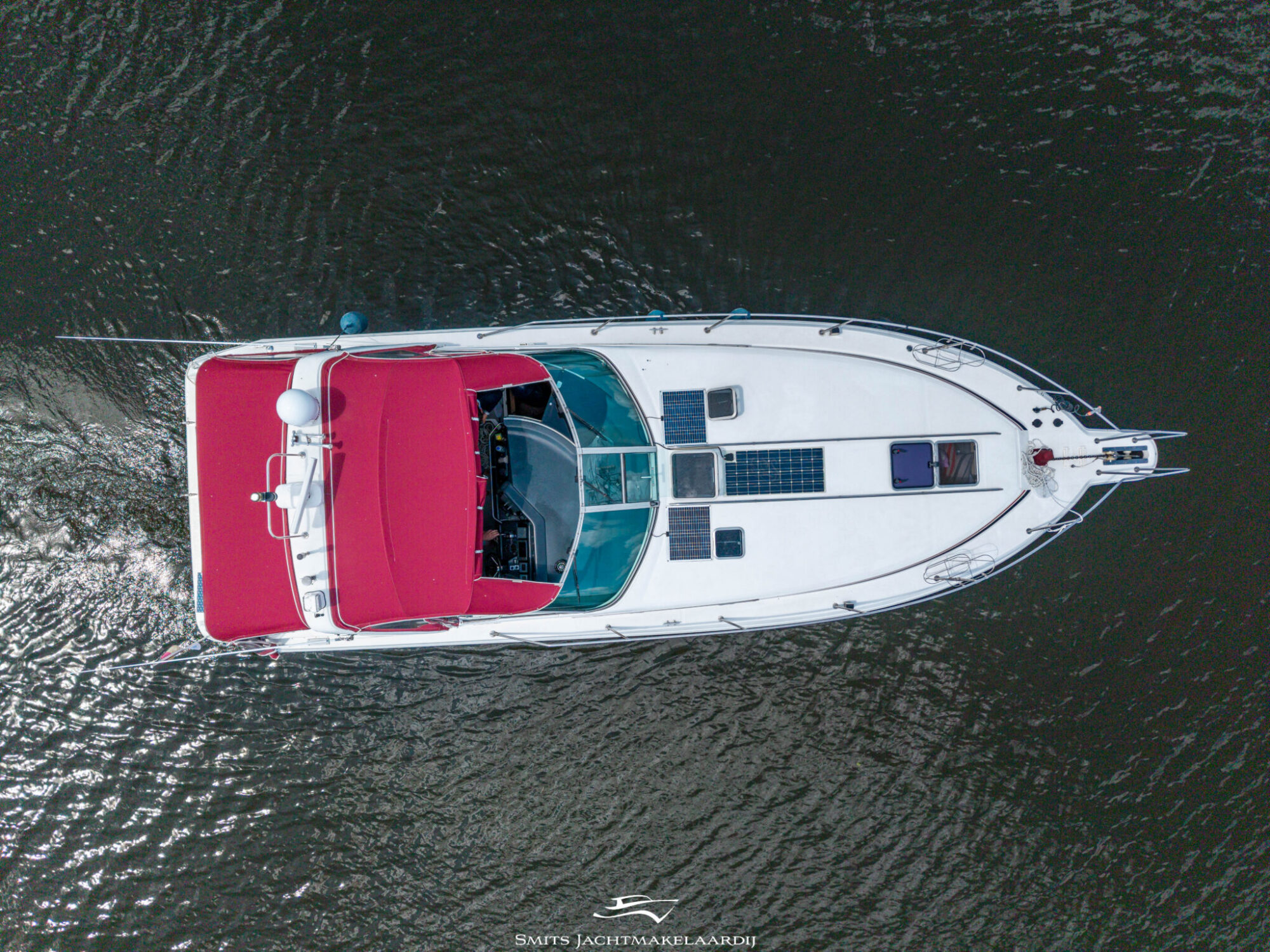 Sea Ray 370 Express Cruiser