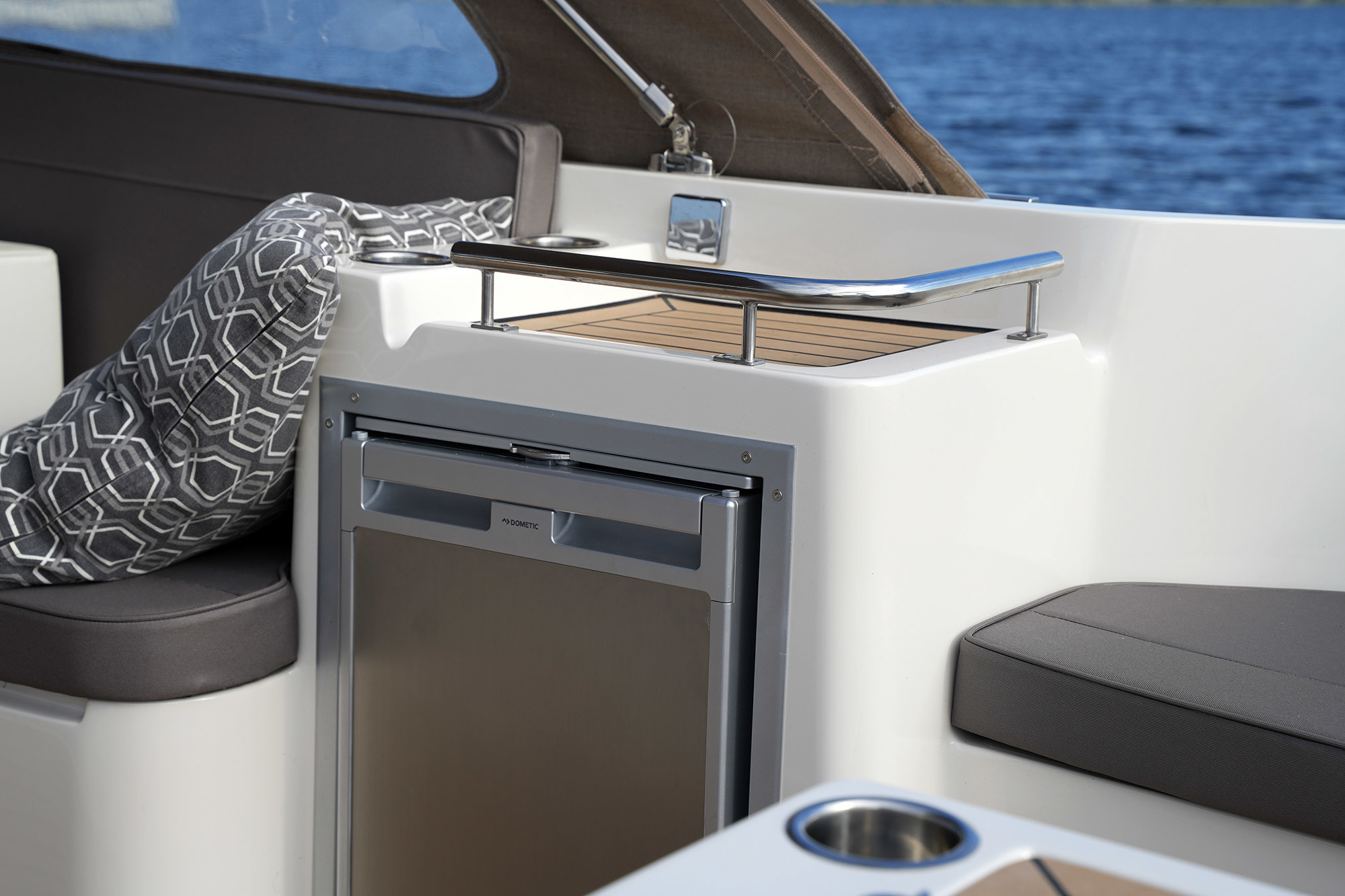 Interboat Intender 780