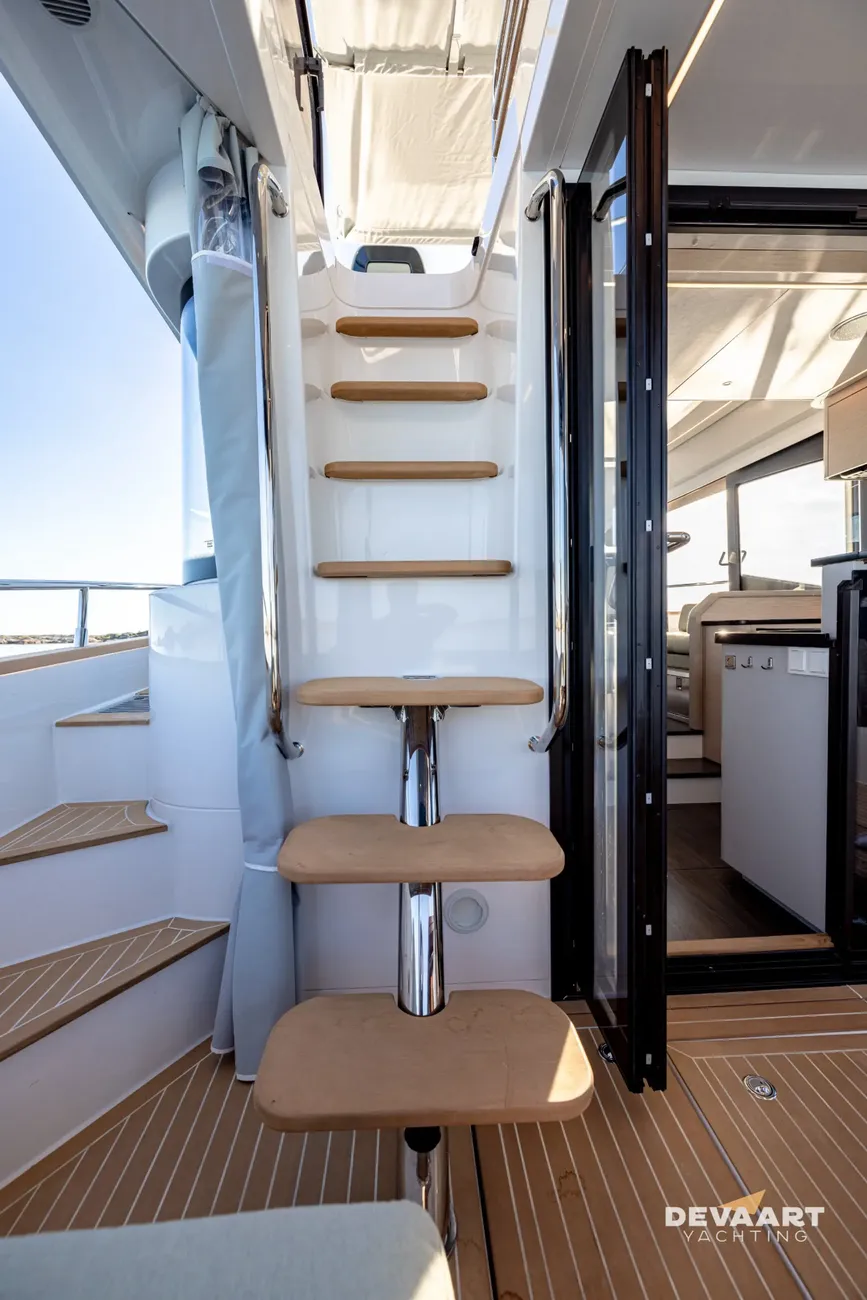 Nimbus 495 Flybridge