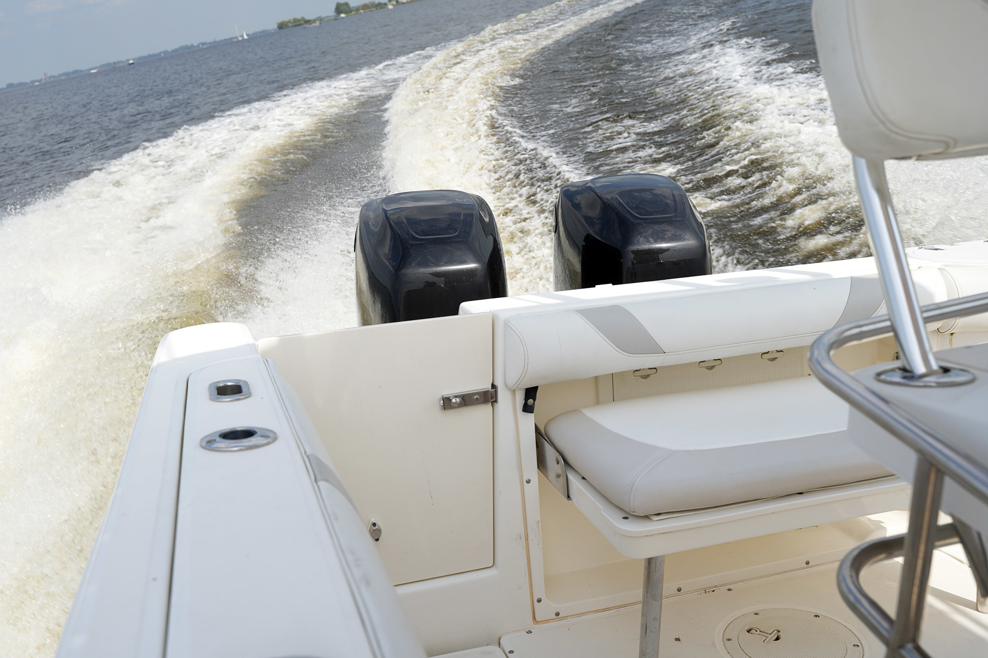Boston Whaler 270 Outrage