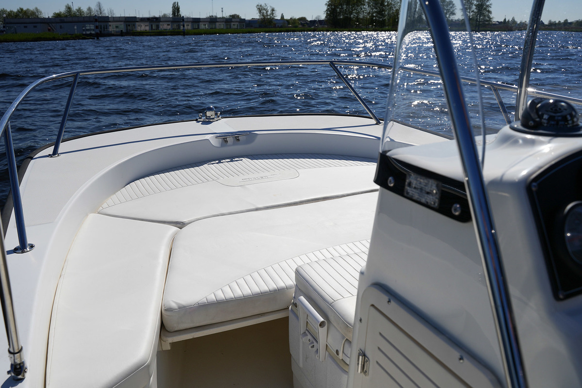Boston Whaler 190 Montauk