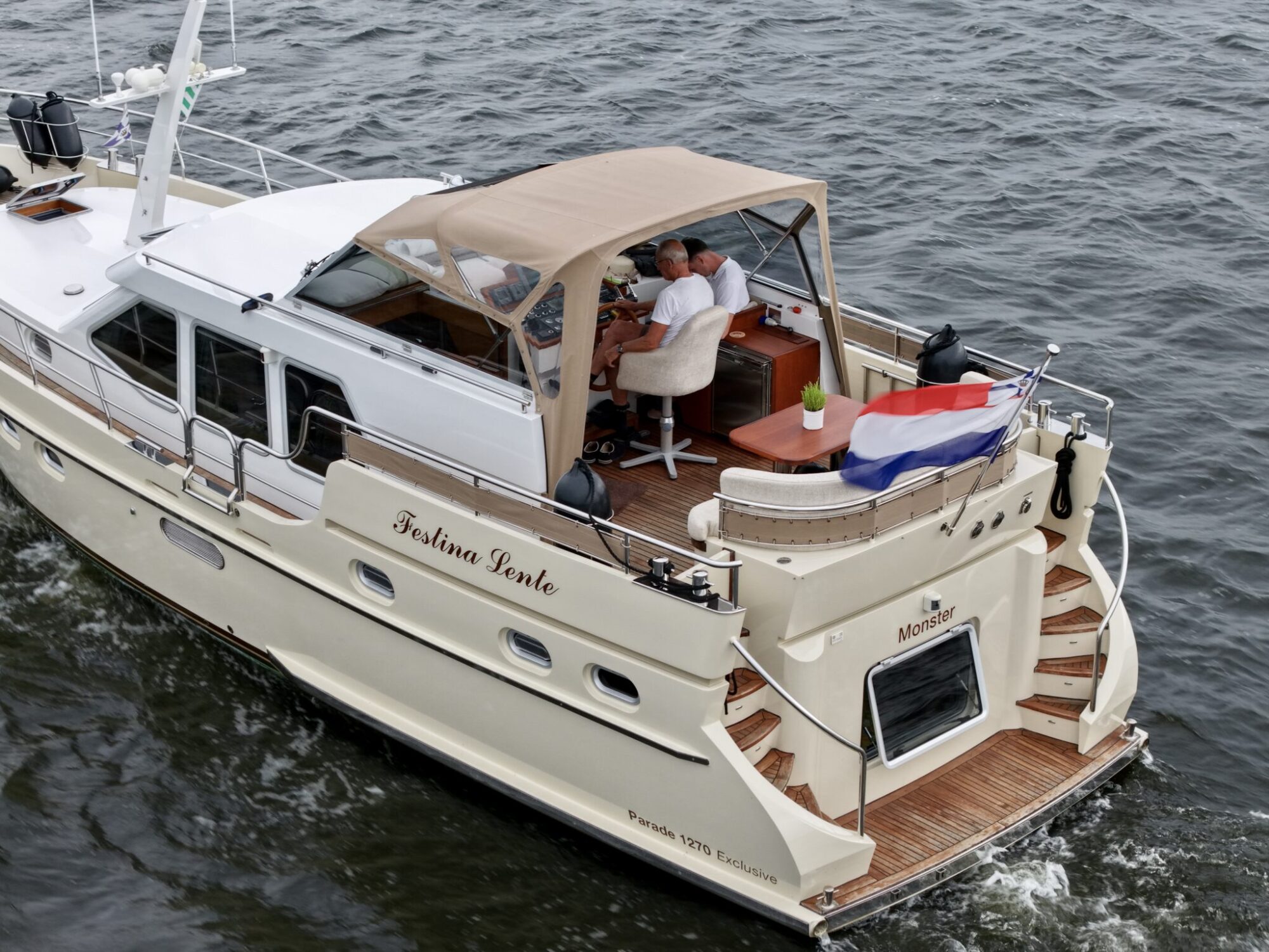 Van Vossen Parade 12.70 AK Exclusive