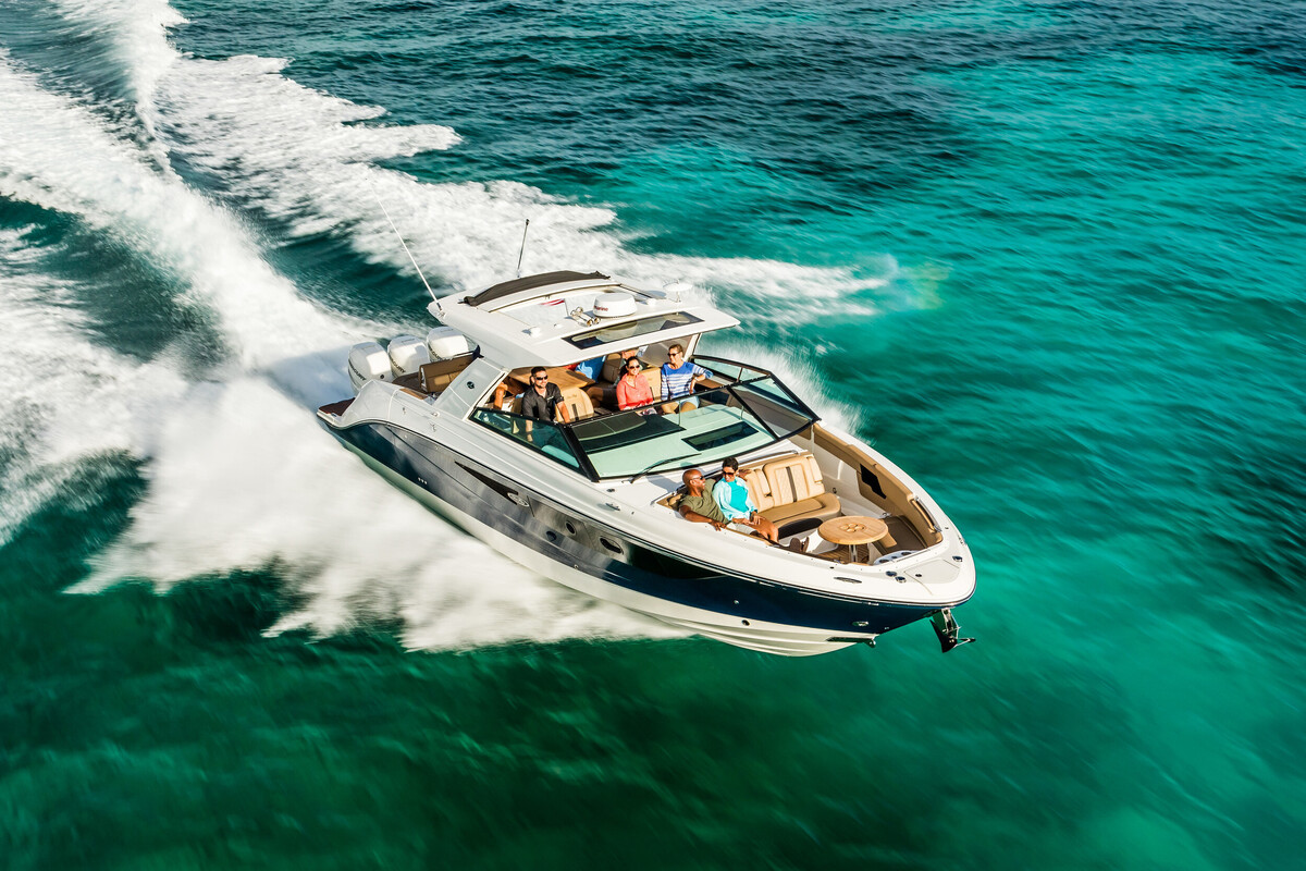 Sea Ray SLX 400 Outboard hoofdfoto: 1