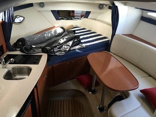 Bayliner 320 met 2x 260 pk Mercruiser van bouwjaar 2008!