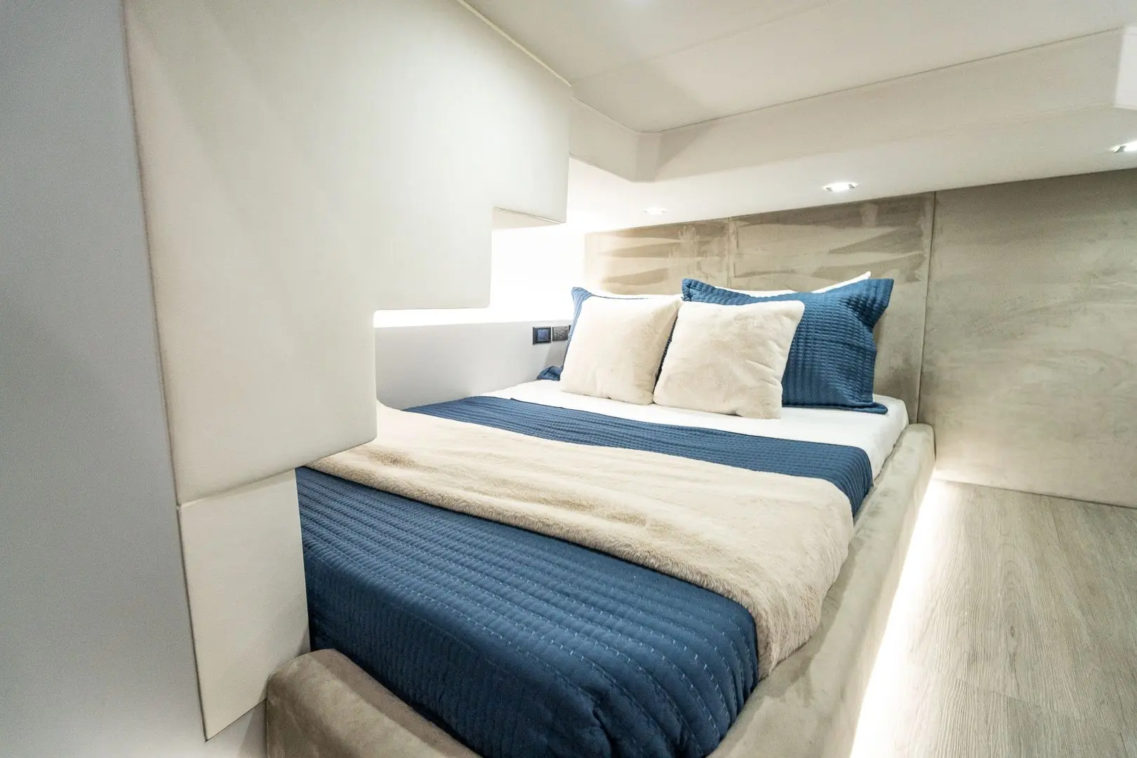 Grand Ocean 37