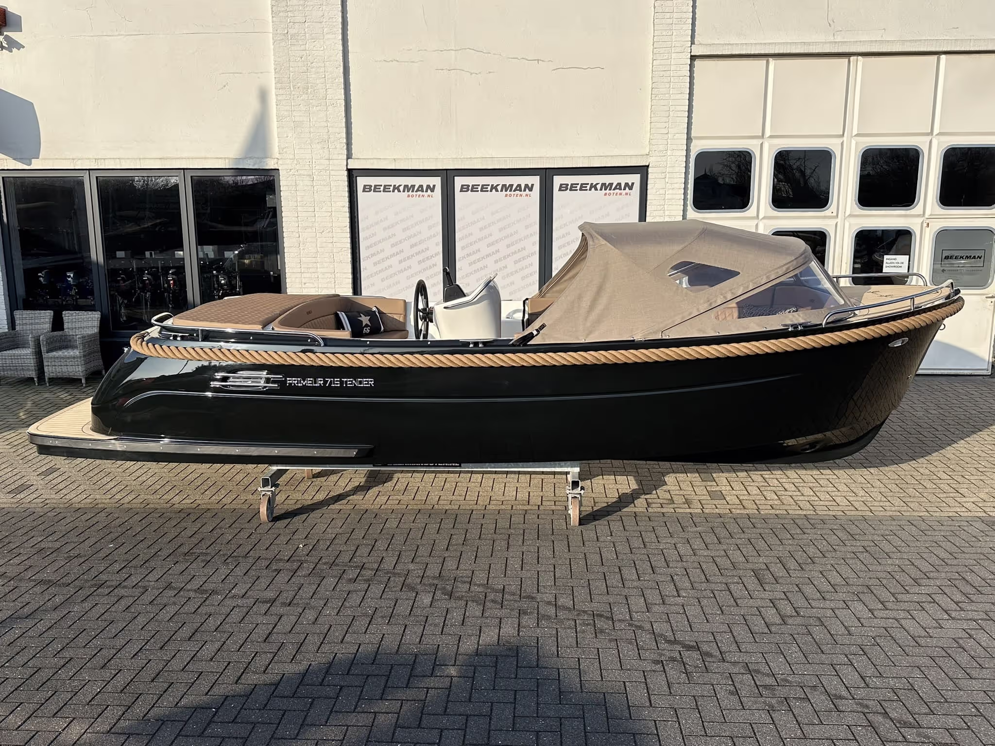 Primeur 715 Tender