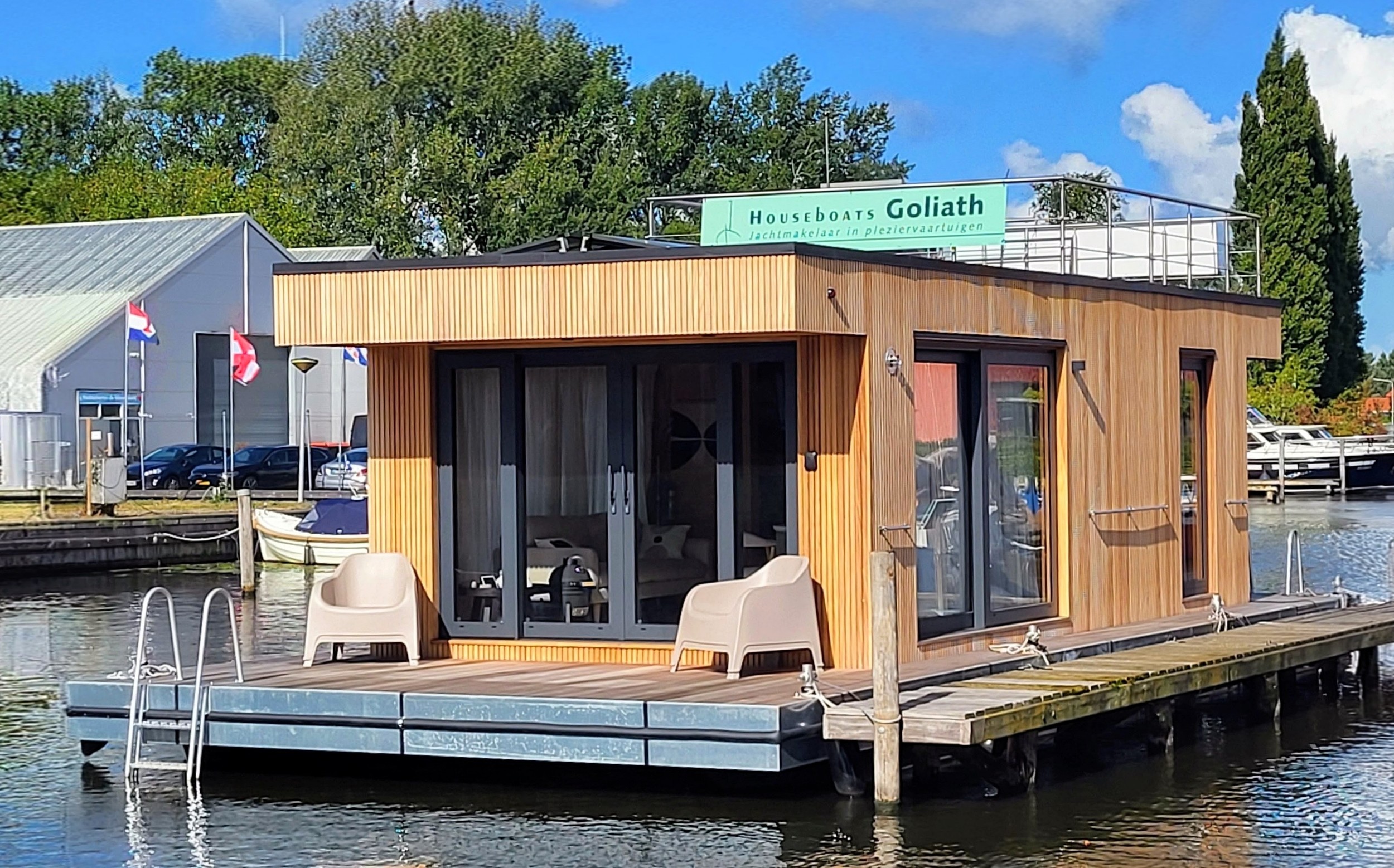 Surla 12 Houseboat Terherne (koop)ligplaats Beschikbaar