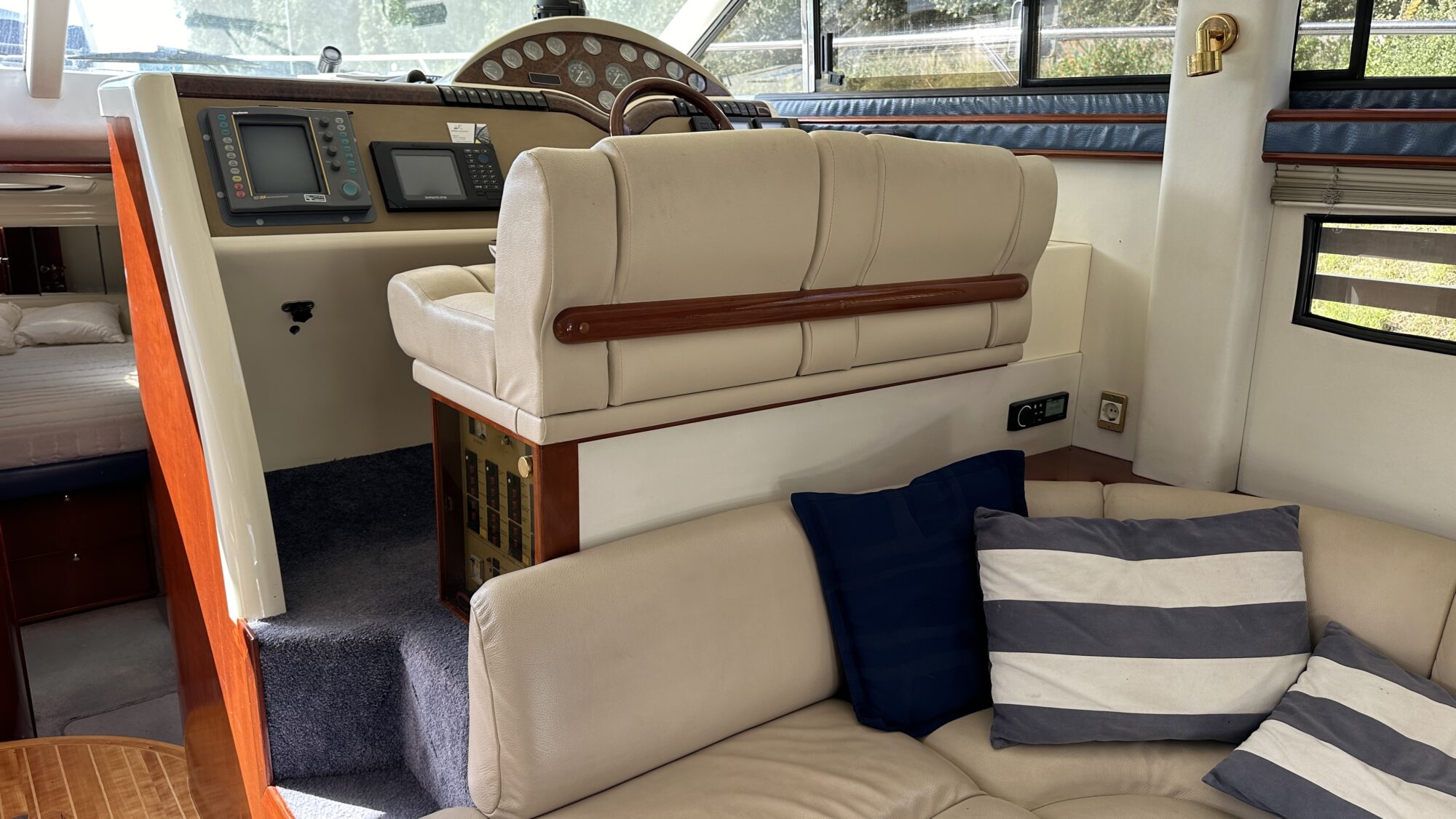 Fairline Phantom 40 Flybridge