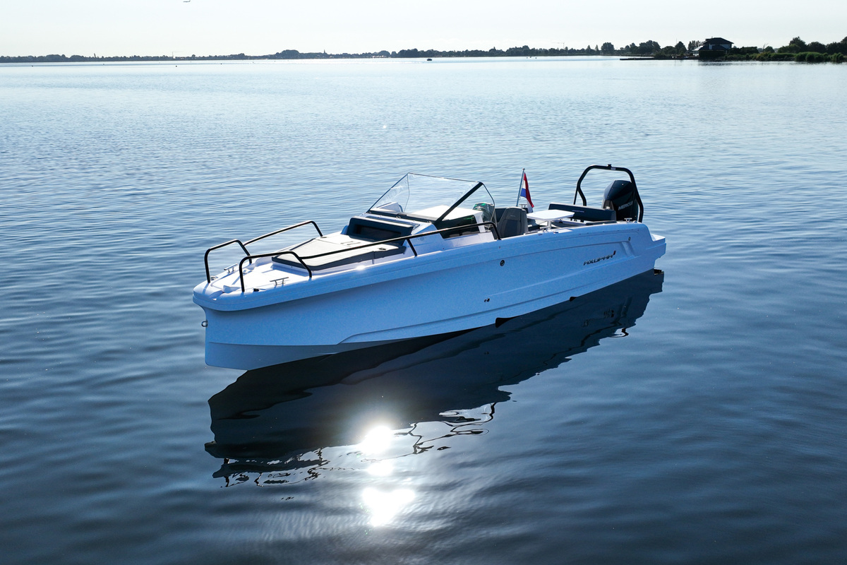 Axopar 25 Cross Bow & Cross Top