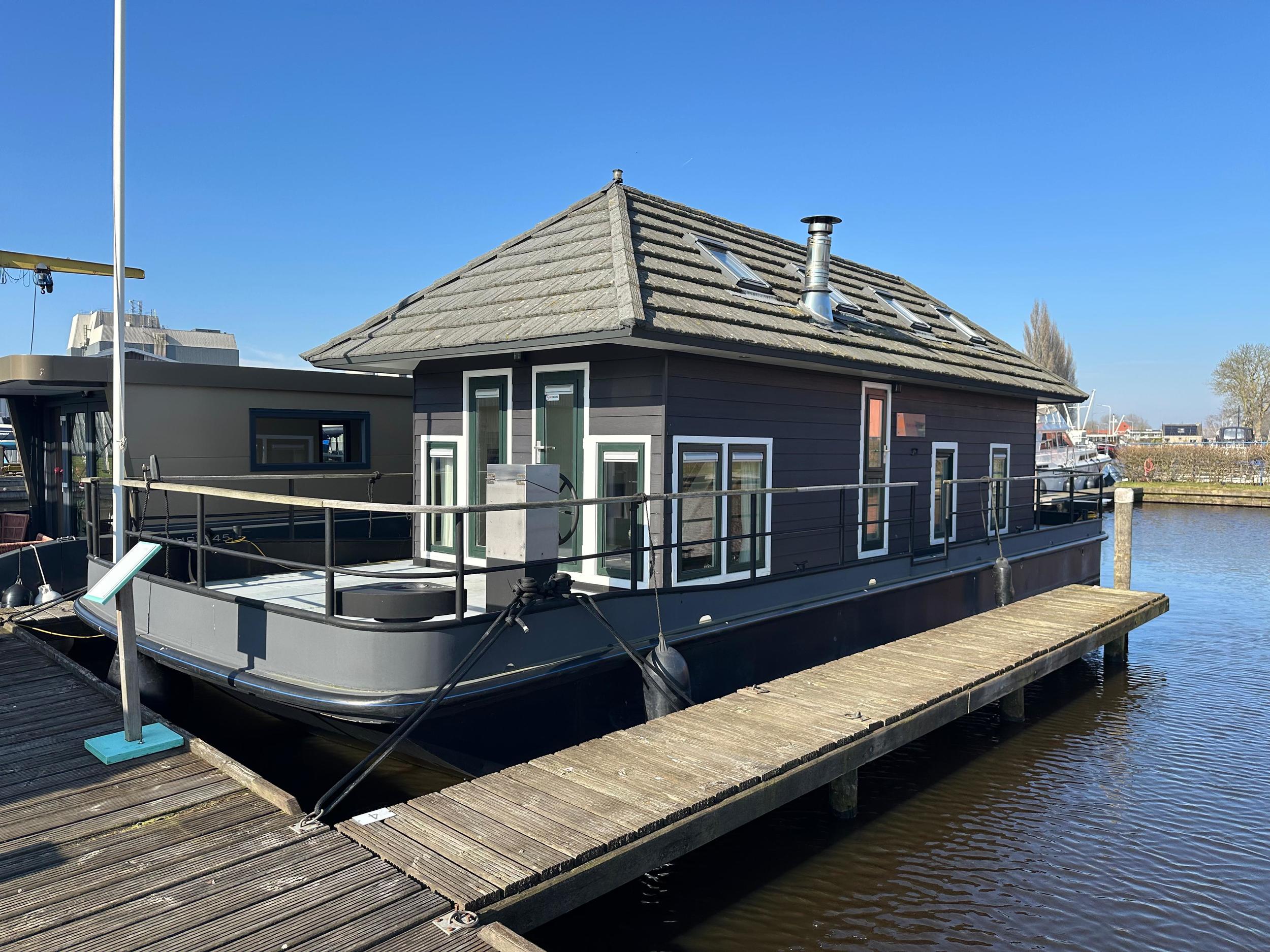 PRINS HOMESHIP 1350 Houseboat Flark