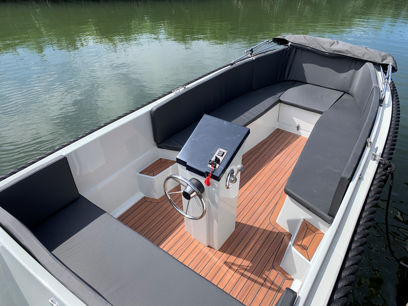 Maxima Boats 490