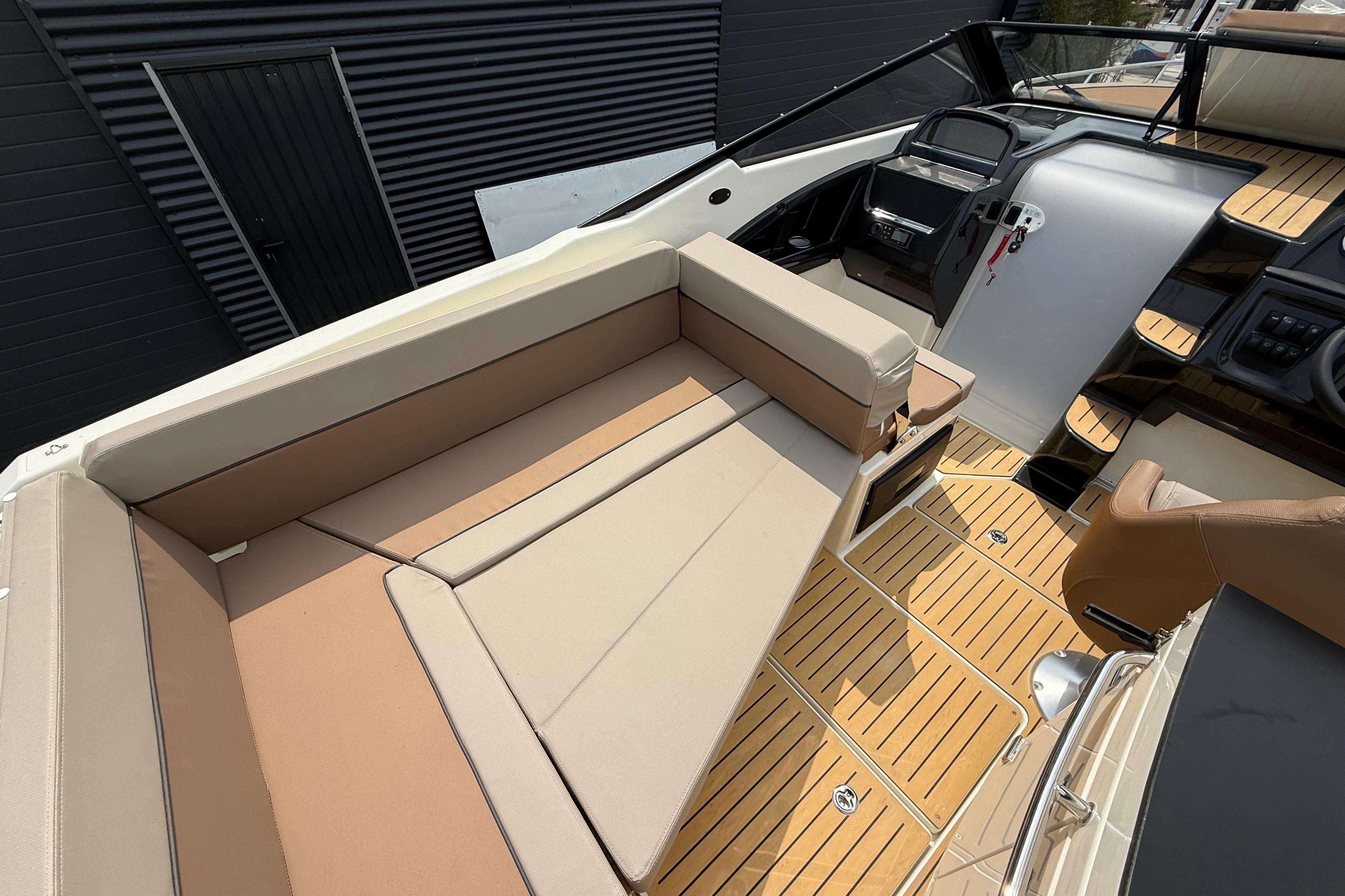 Quicksilver Activ 755 Cruiser