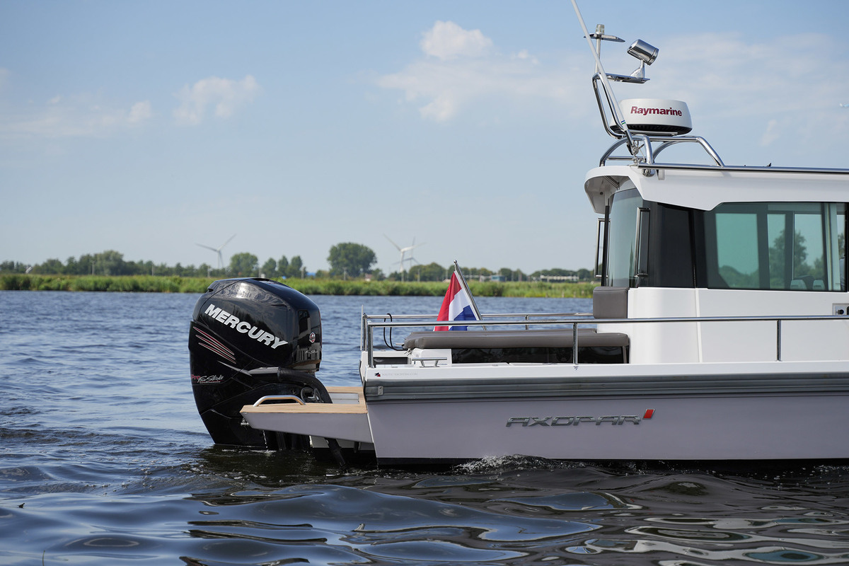 Axopar 28 Cabin