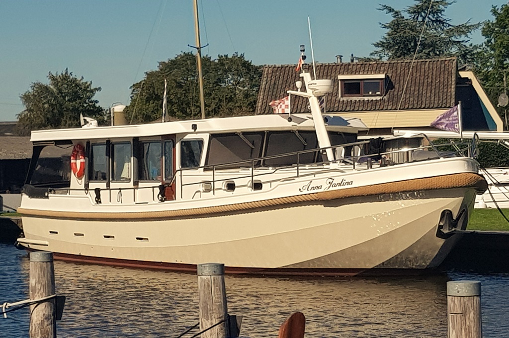 Smelne Salon Vlet 1485